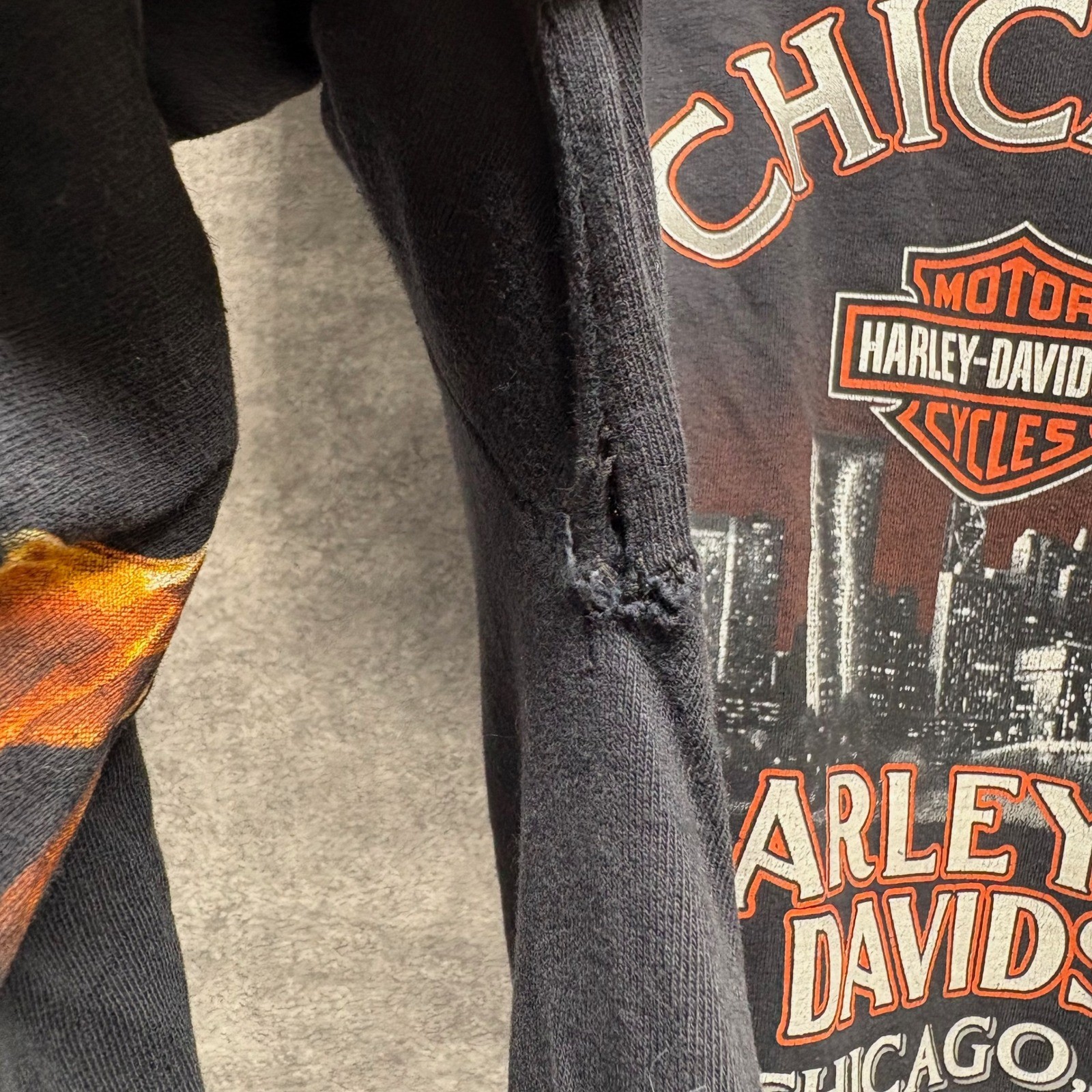 VTG 2005 Harley Davidson Chicago Skyline Flame Long Sleeve Graphic T Shirt Sz L
