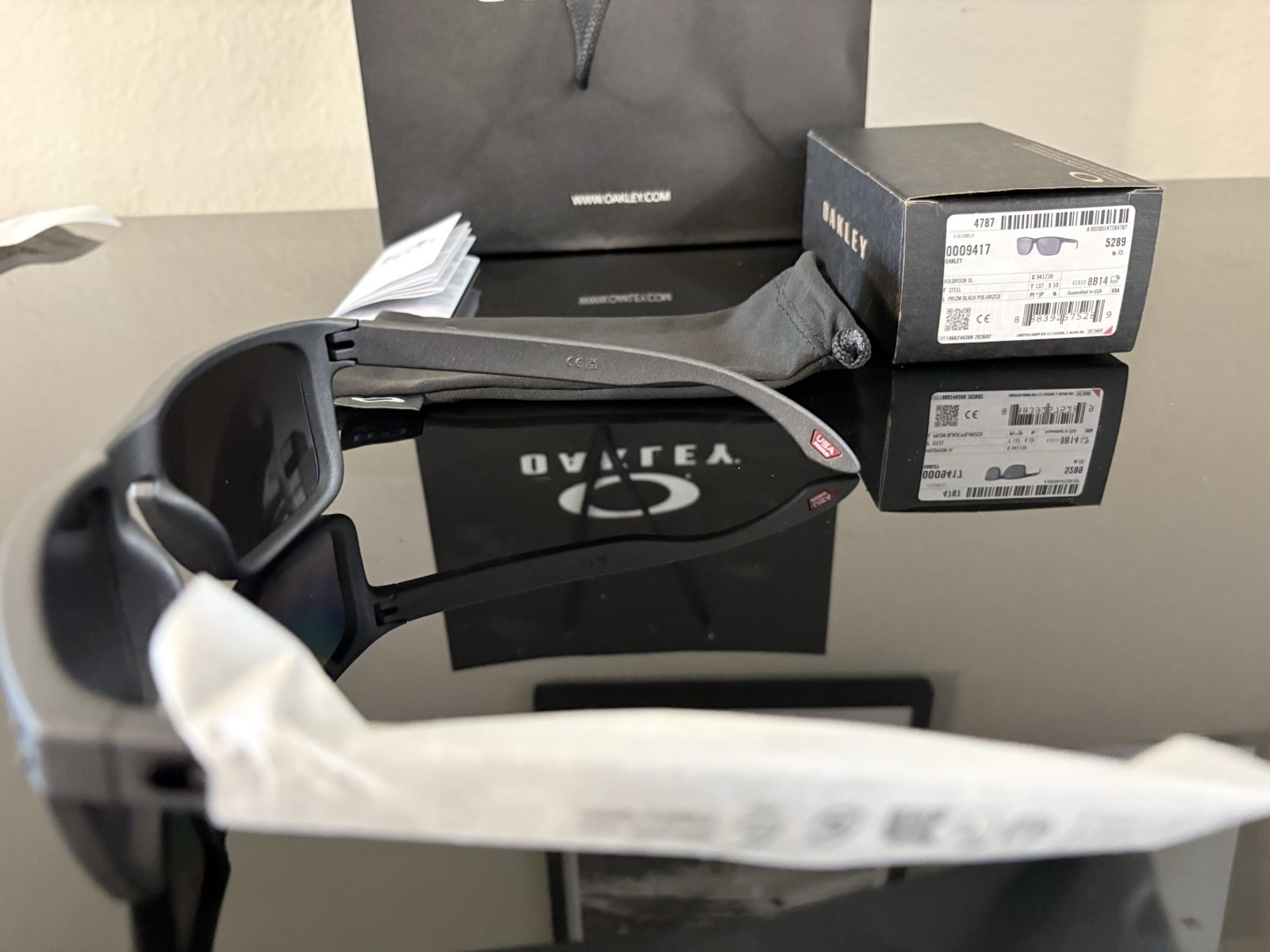 Oakley Holbrook XL OO9417 Men’s Polarized Prizm Sunglasses – Gray/Black