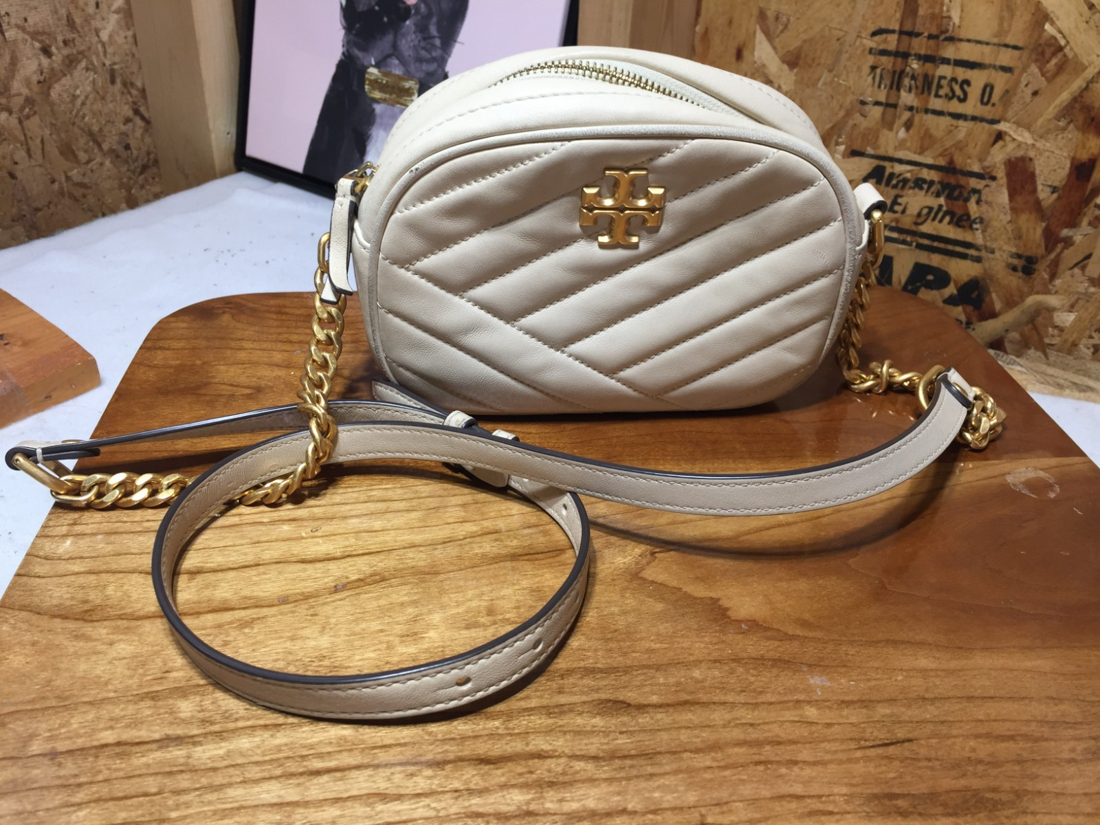 Tory Burch Kira Chevron Small Camera Bag Cream Leather Gold-Tone Hardware Logo