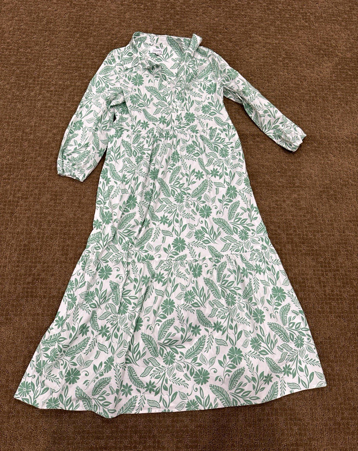Tahari Arthur S. Levine XS White/Green Floral Collared Button Front Maxi Dress