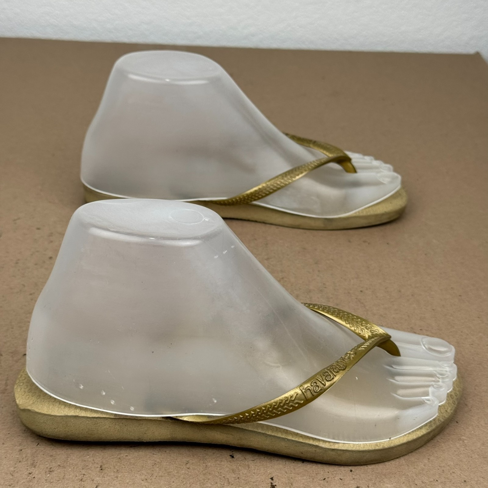 Havaianas Slim Metallic Gold Flip Flops Womens Size US 6 EU 35 DAMAGE