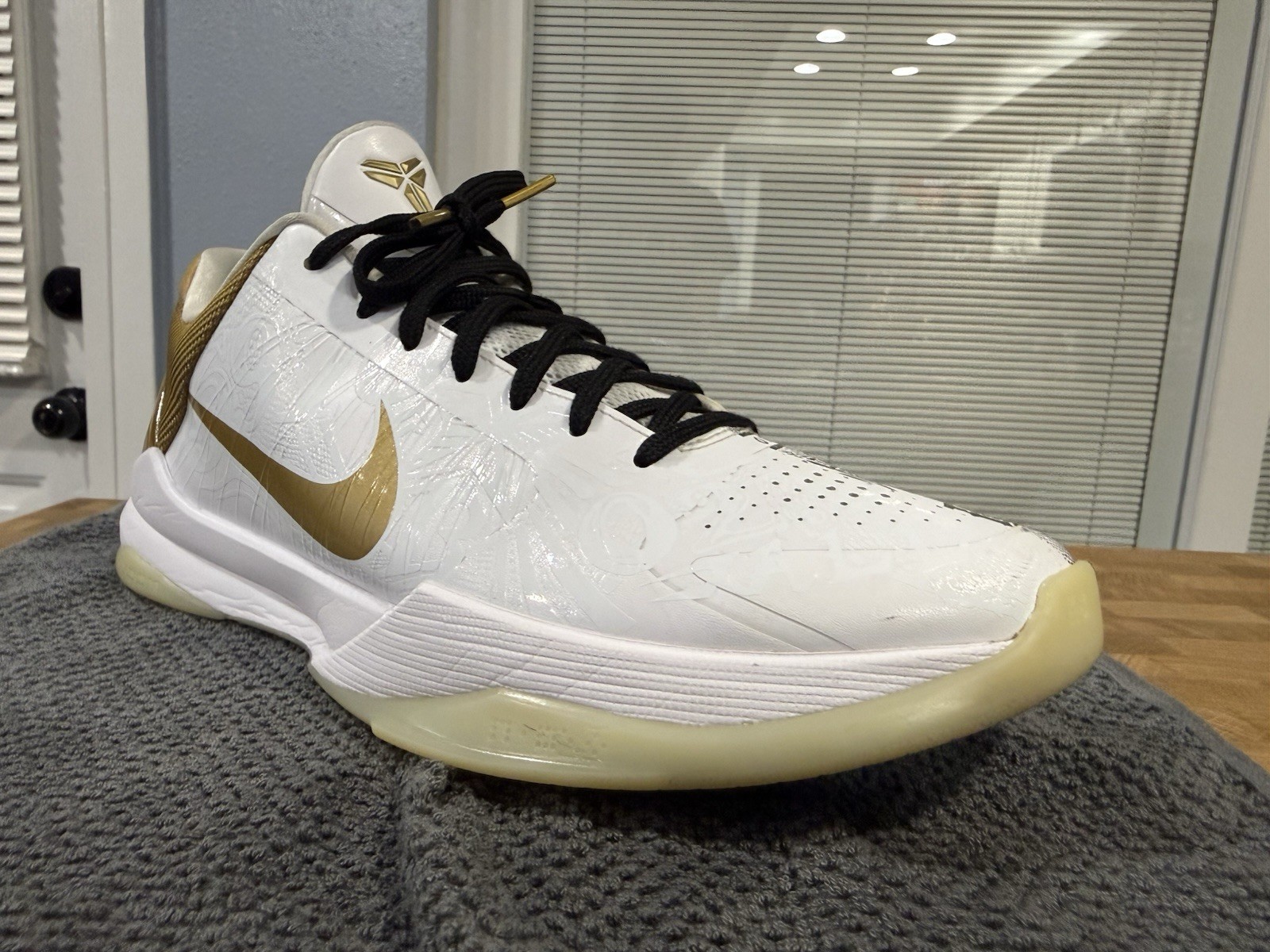 Nike Zoom Kobe 5 Protro Big Stage White/Metallic Gold/Black CT8014-100 2020