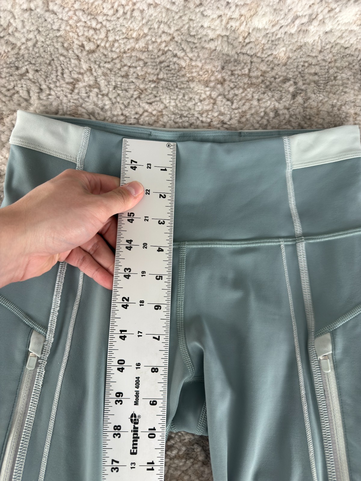 Athleta Size S Rainier Evolve Cropped Capri Leggings Athleisure Blue Gray Casual