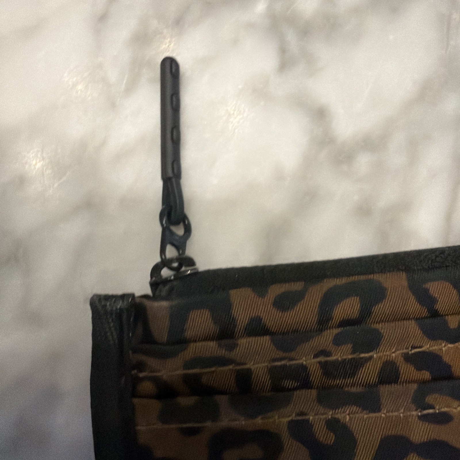 LULULEMON CARD CASE~LEOPARDO MINI DESERT KHAKI Zip Top