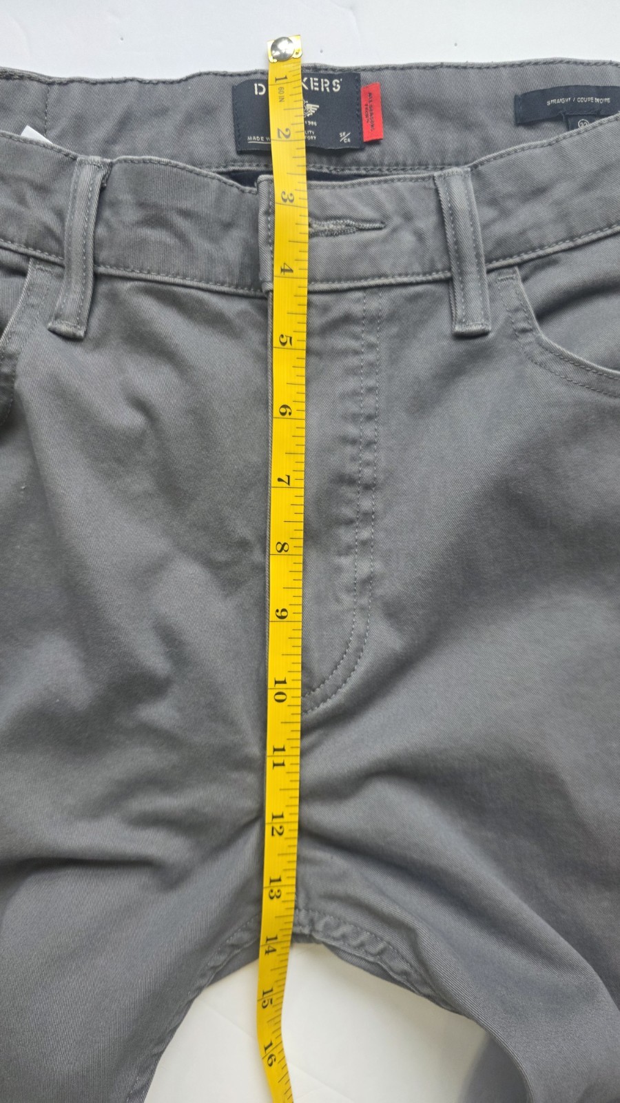 ​Dockers Men’s Gray Chino Pants Classic Fit Flat Front Size 32