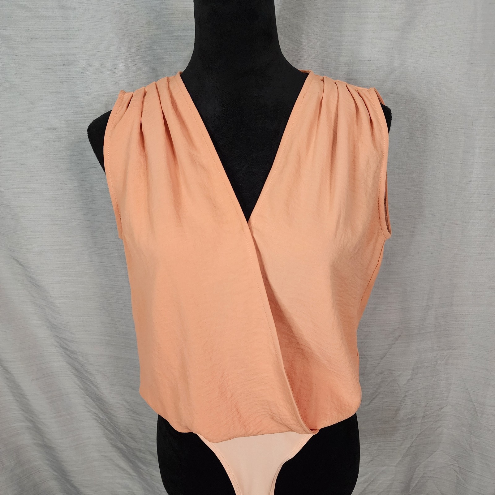 GILLI Size Small Orange Coral Pleated Snap Surplice Faux Wrap Bodysuit Blouse