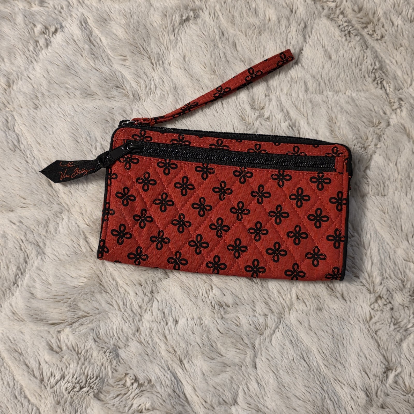 Vera Bradley Front Zip Wristlet Clutch Handbag Red Black Mini Concerto