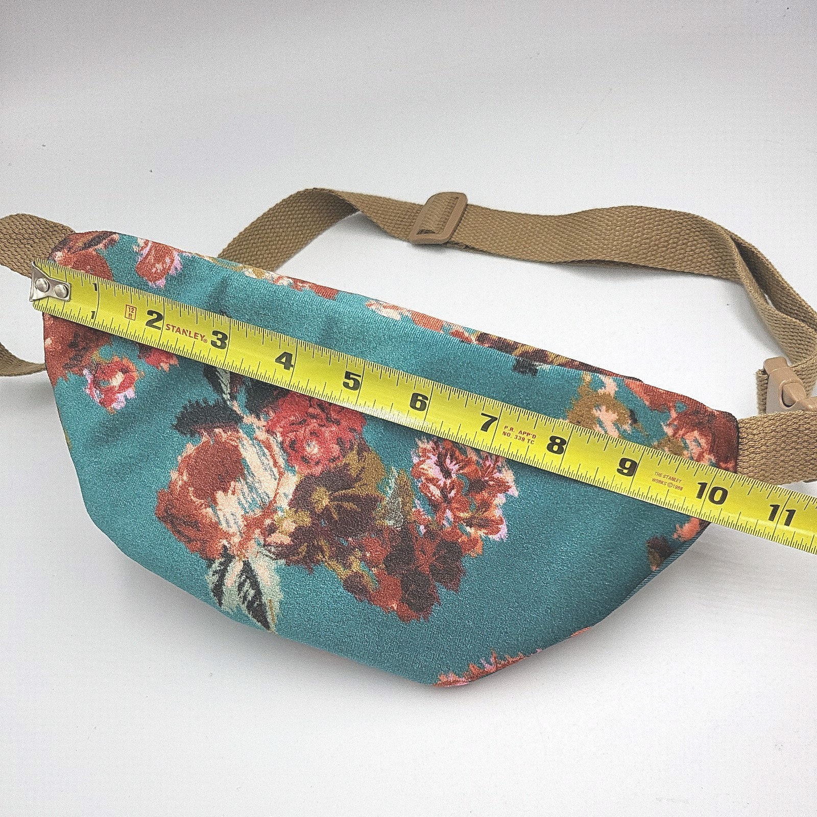 Joyfolie Savannah Turquoise Floral Belt Bag, Adjustable Strap, 10.25″w EXCELLENT
