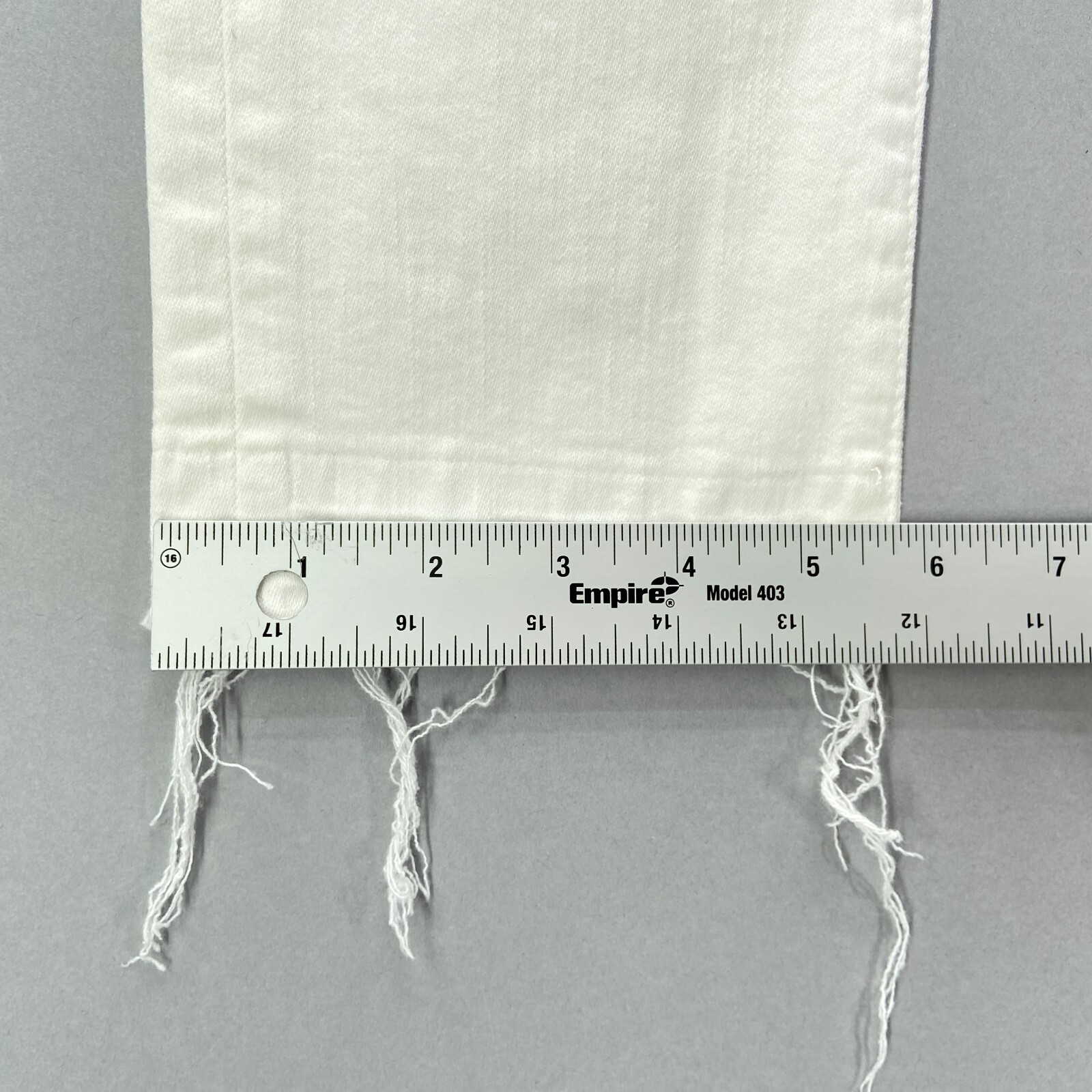 J Brand Jeans Womens 26 Straight Mid Rise Rail White Blanc Frayed Hem Stretch