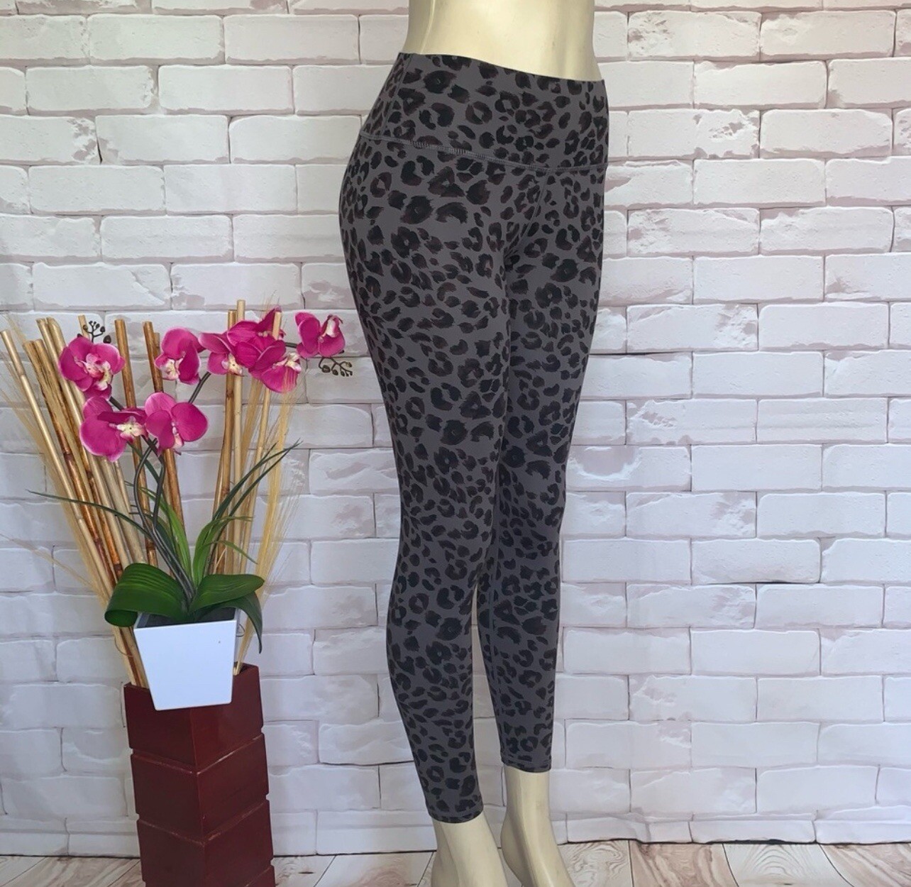 VAVAV VARLEY Century Legging 2.0 Cheetah Print Women’s Size Small