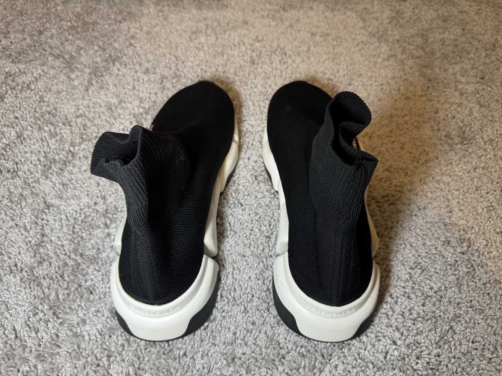 Size 42 EU / 10 US – Balenciaga Speed 2.0 Sock Runner Sneakers Black/White