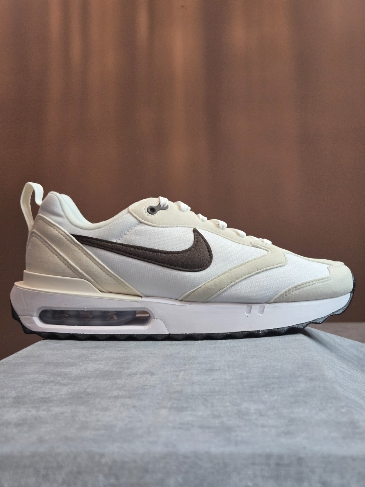 Nike Air Max Dawn Phantom Baroque Brown Women’s 8 / 6.5M Style# DC4068-102