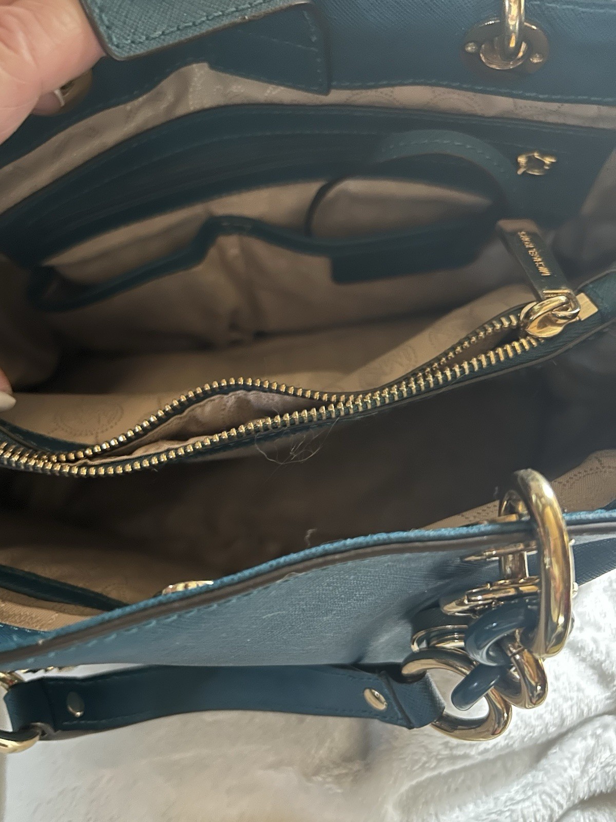 Michael Kors Leather Zip satchel, Top Handle, Chain, Gold Hardware