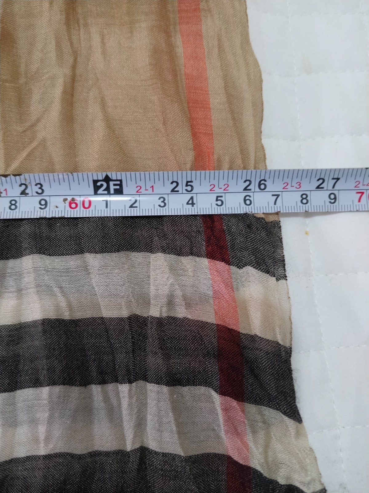 Burberry Nova Check women Scarf Stole Shawl wool Silk in Beige made in Scotland