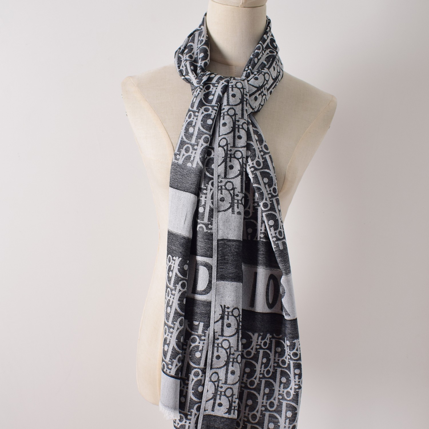 100% Authentic Christian Dior Scarf Shawl Wrap 65shmere 35%Silk Grey Used