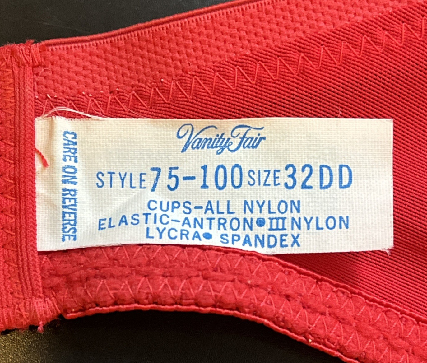 VTG Vanity Fair Lace Bra Underwire Unlined Full Coverage Sty 75-100 Red Sz 32DD