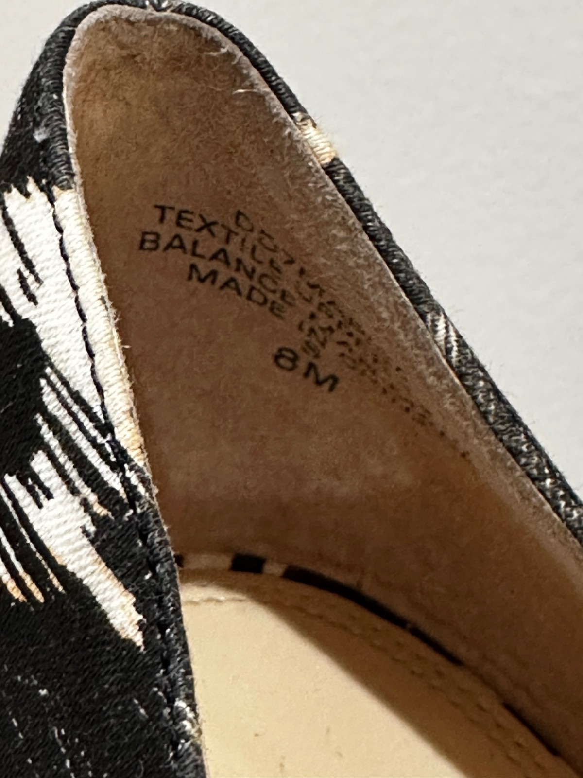 Joan & David Shoes – Fun and fashionable design. Open toe pump.