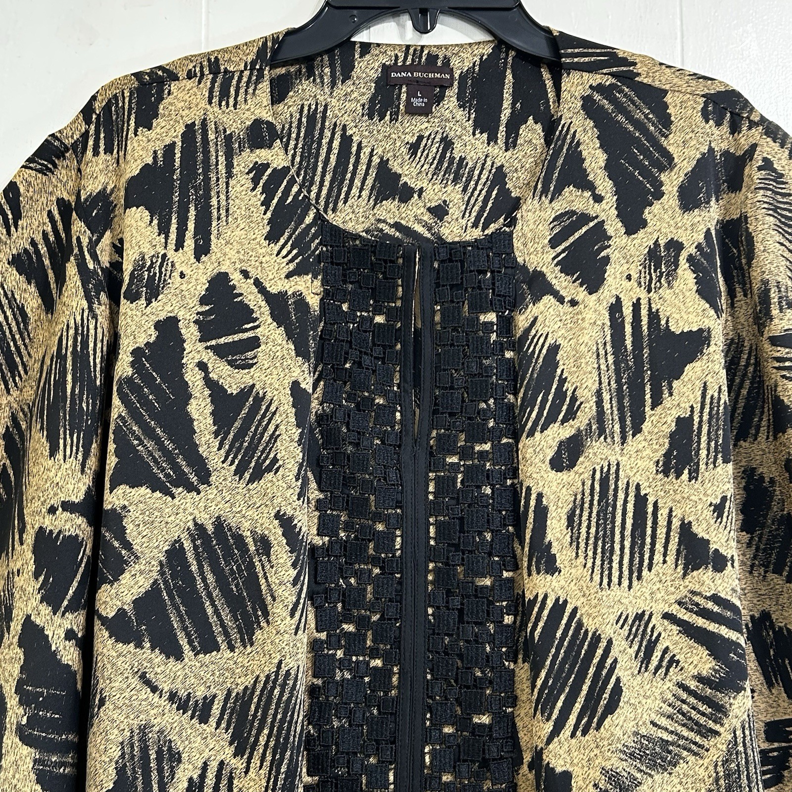 Dana Buchman Blouse Top Size Large Black Gold Animal Print Dolman Sleeve Top.