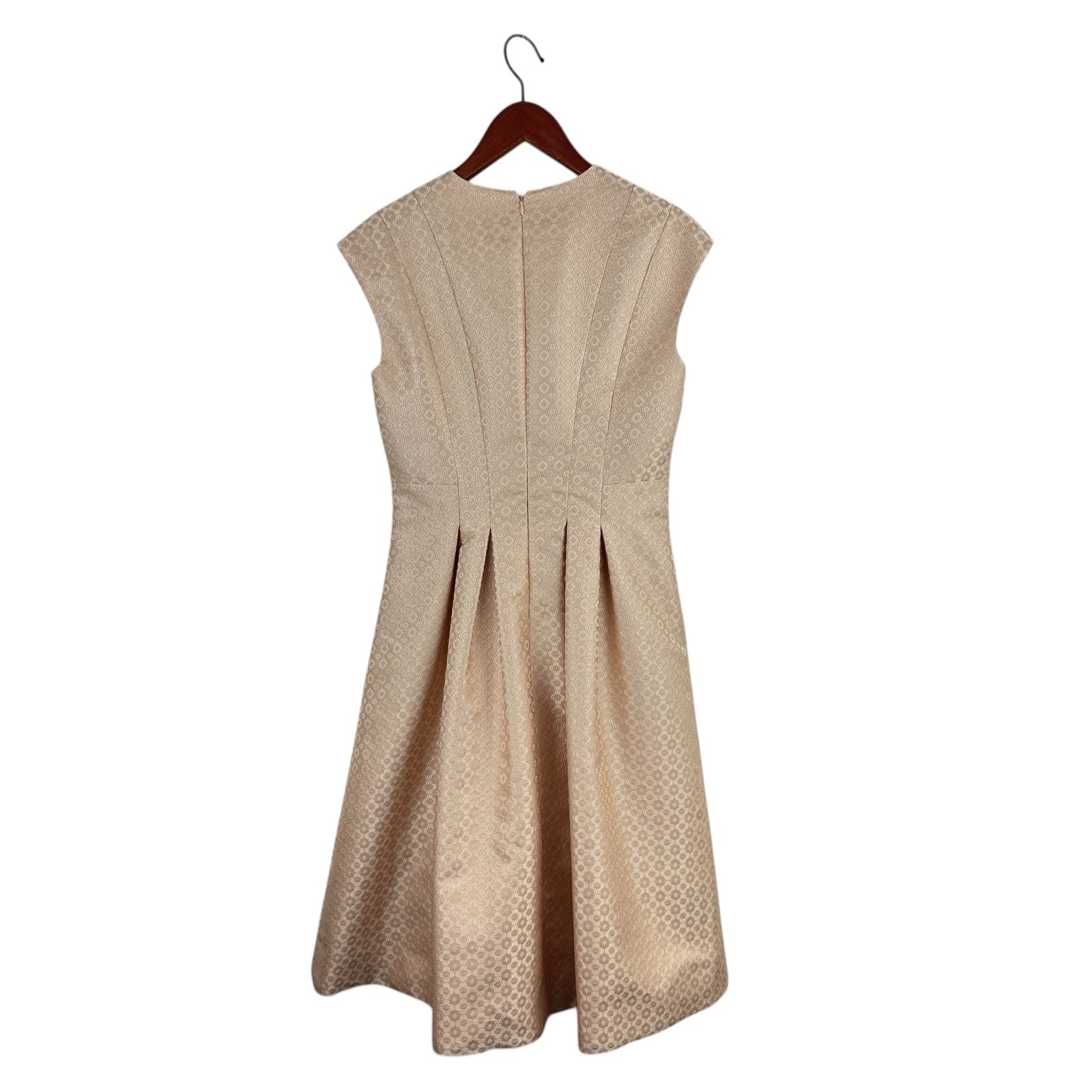Gal Meets Glam Grace Jacquard Fit & Flare Dress 6 Sleeveless Champagne Retro