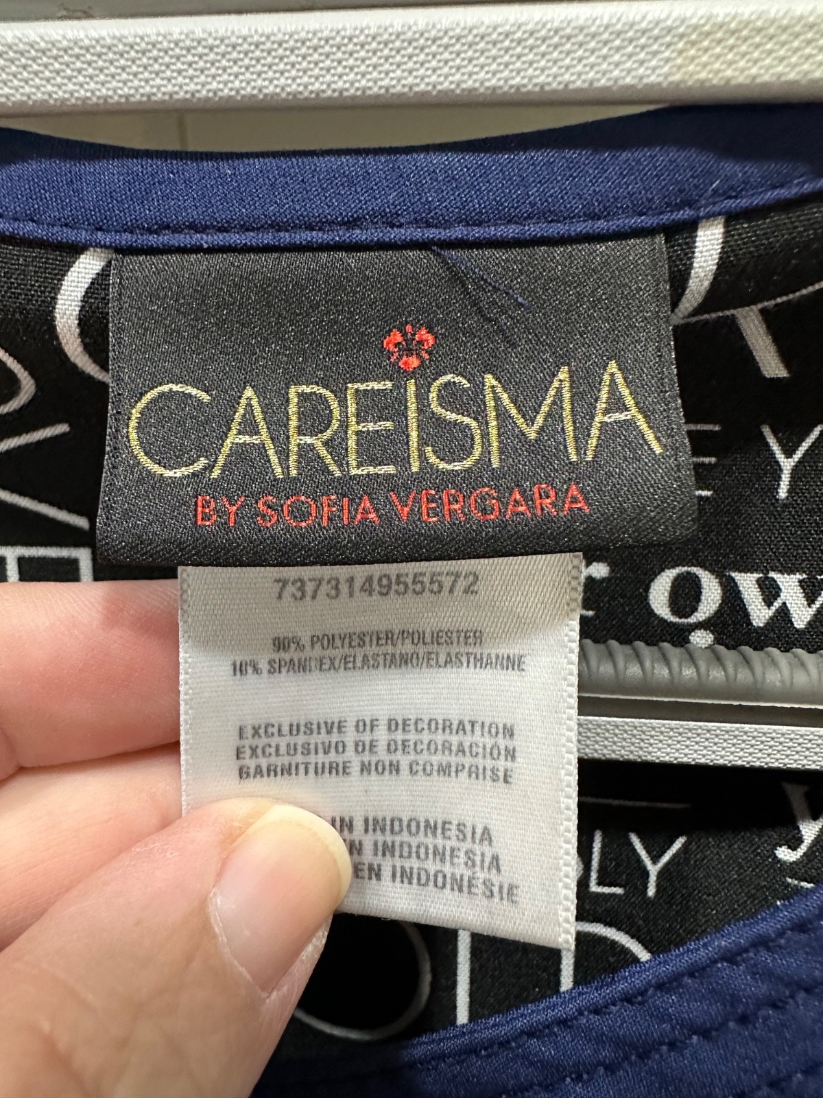 careisma by sophia vergara medium scrub top navy
