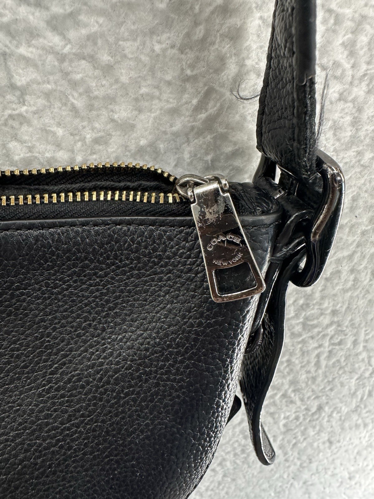 Coach Dufflette Leather Crossbody Bag Black Purse Strap Metallic 21377 Preowned