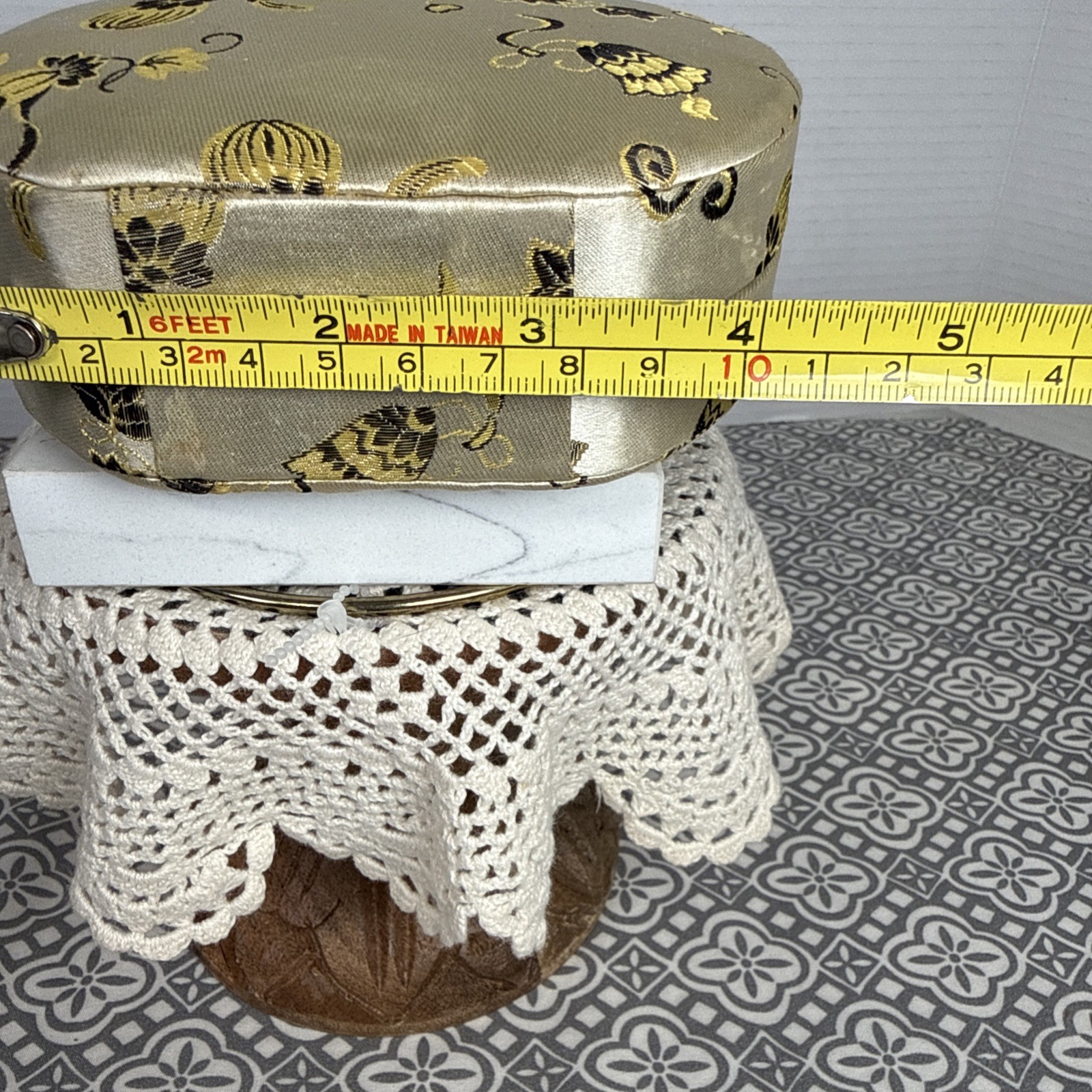 Vintage Embroidered Cream Silk Box Evening Bag, Rare Fashion Gift. See Pictures.