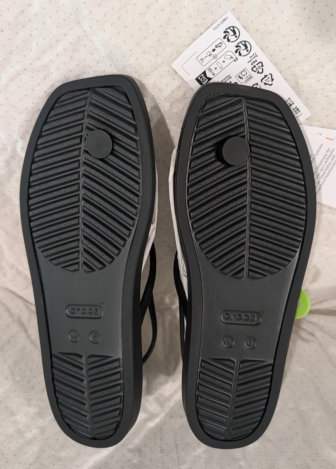 Crocs Miami 209793-001 Sandals Womens 6 Black Square Toe Thong Flip Flop