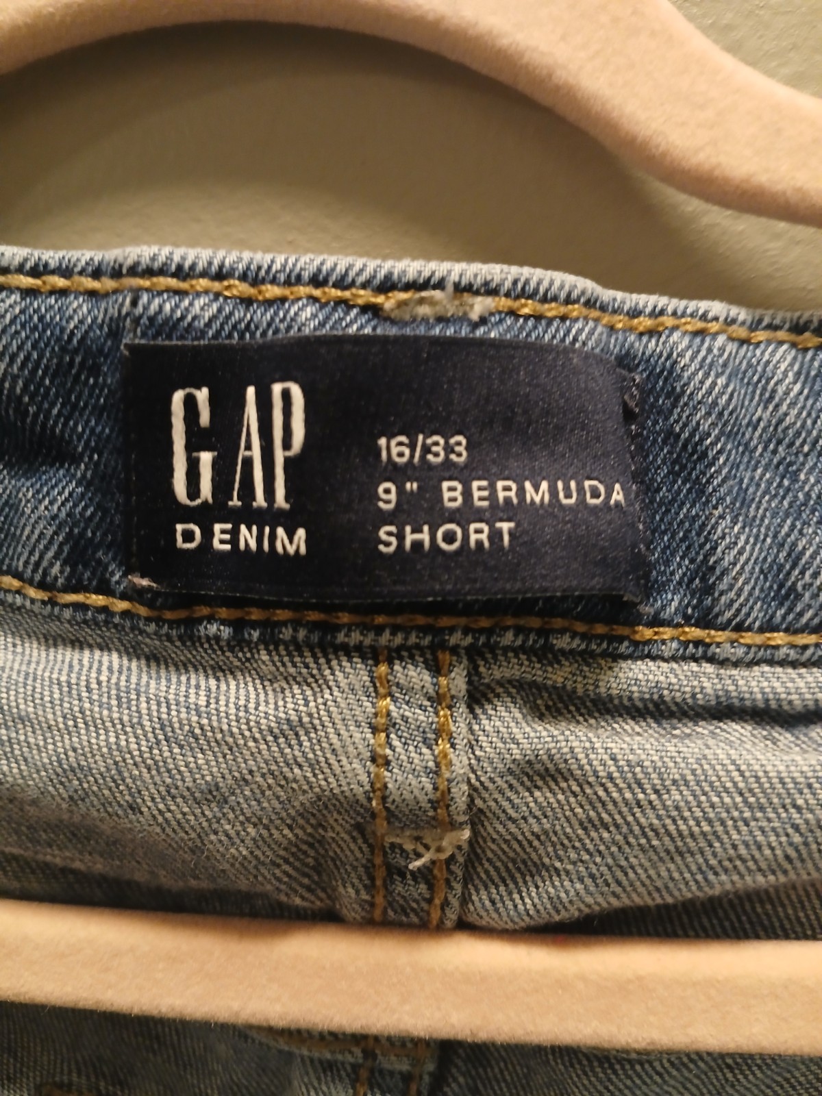 GAP Men’s Blue Denim Bermuda Shorts 9 in Inseam 5-Pocket Fringe Button
