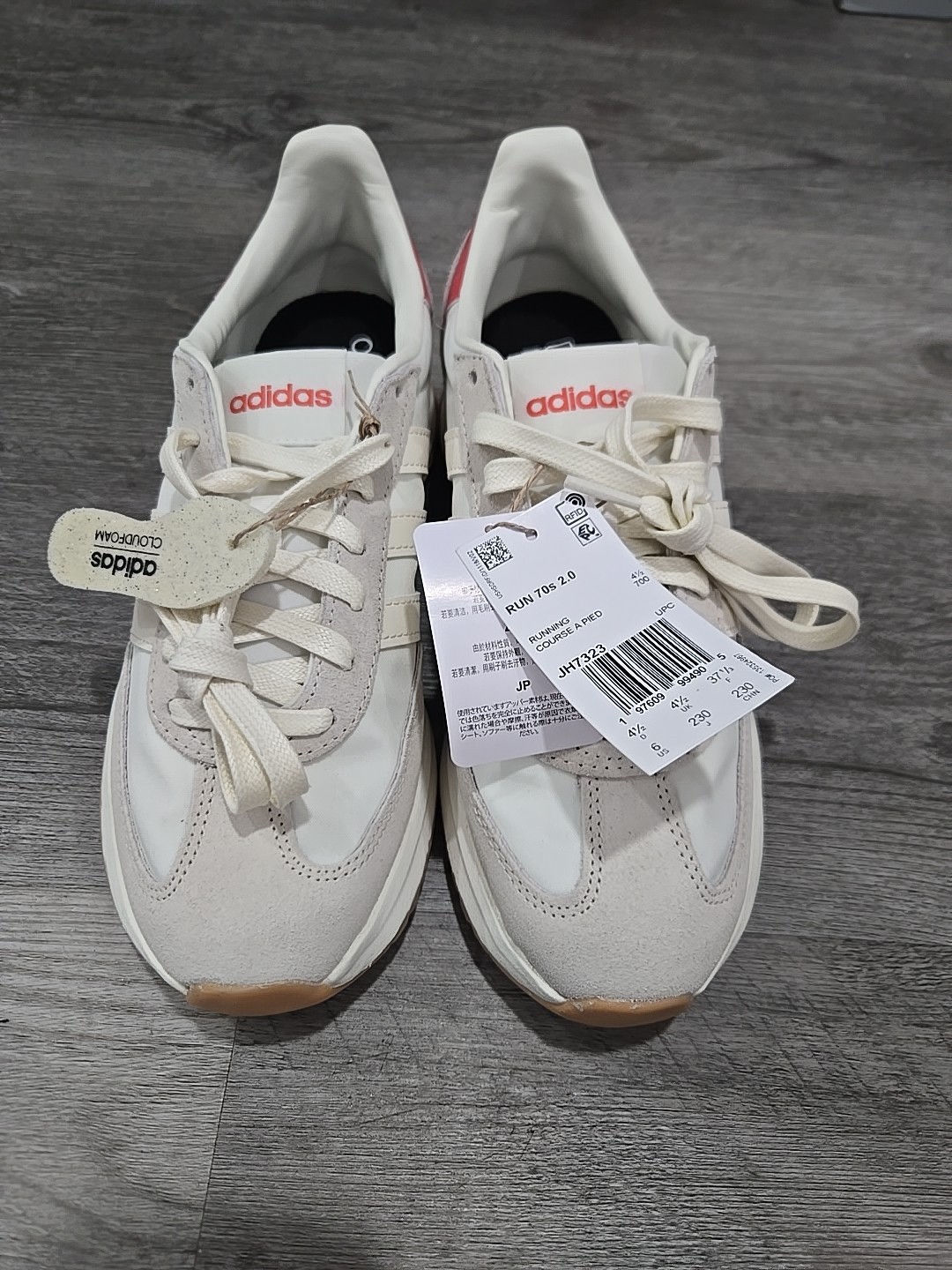 adidas Women’s Run 72, Off White/Off White/Wonder White, 6