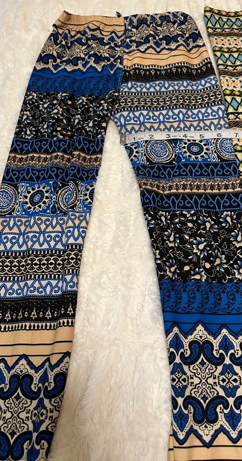 LOT of 2 Geometric Pattern Leggings Polyester Spandex Blend Women Size S/M-READ