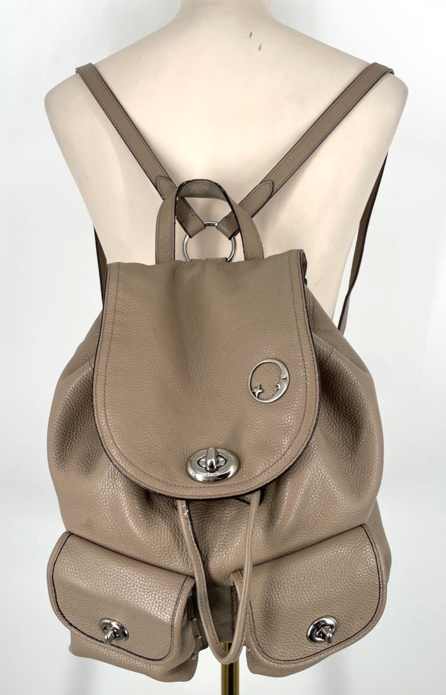 Coach Turnlock Rucksack Billie taupe Pebbled Drawstring Leather Backpack 37582