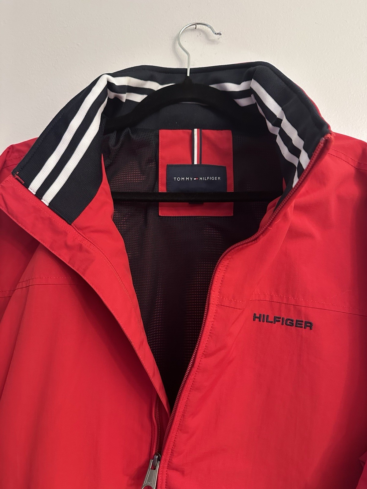 Tommy Hilfiger Men’s Red Lightweight Waterproof The Regatta XL Mint Cond