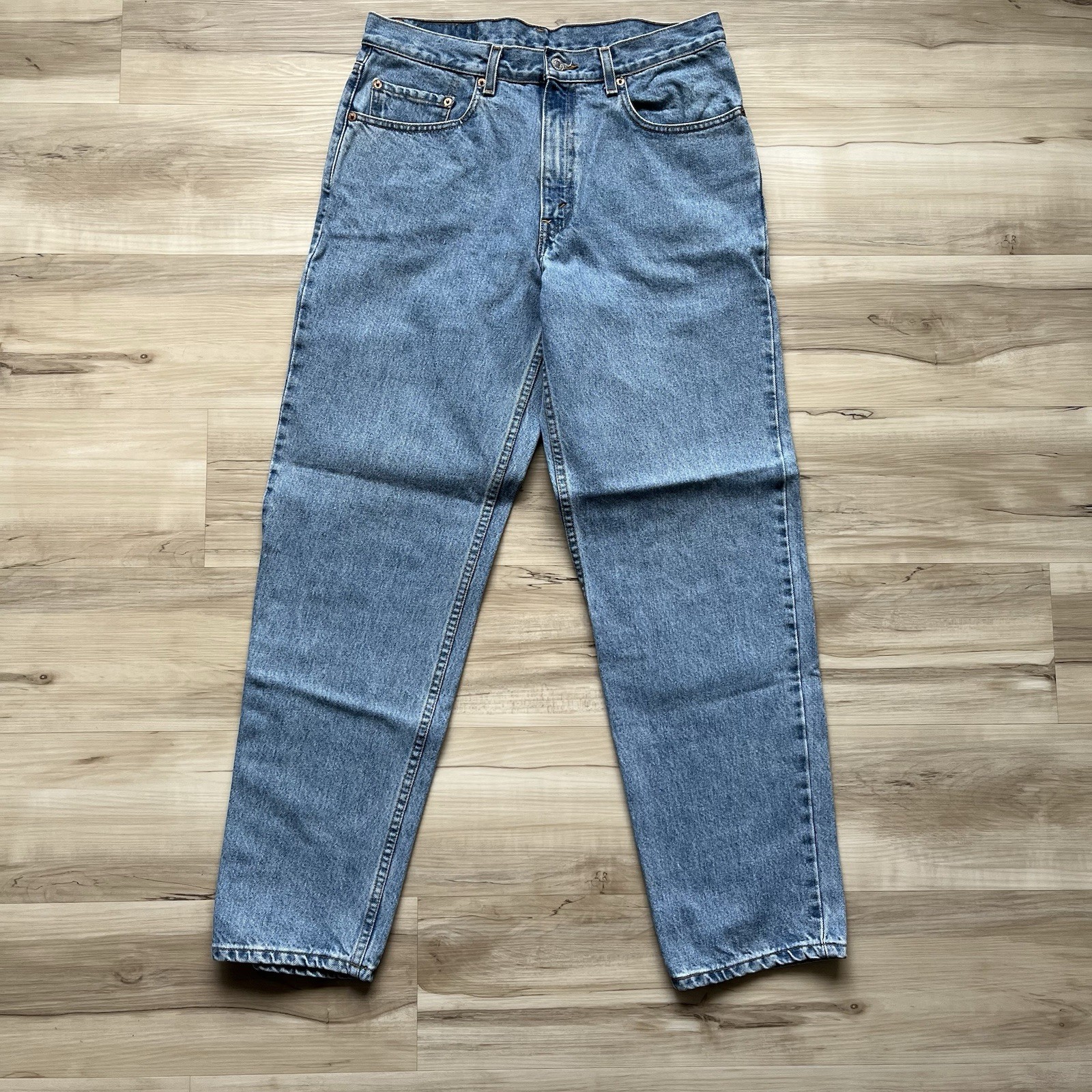 Vintage Levi’s 550 Men’s 34×32 Jeans USA Made 90s Tapered Leg Light Wash