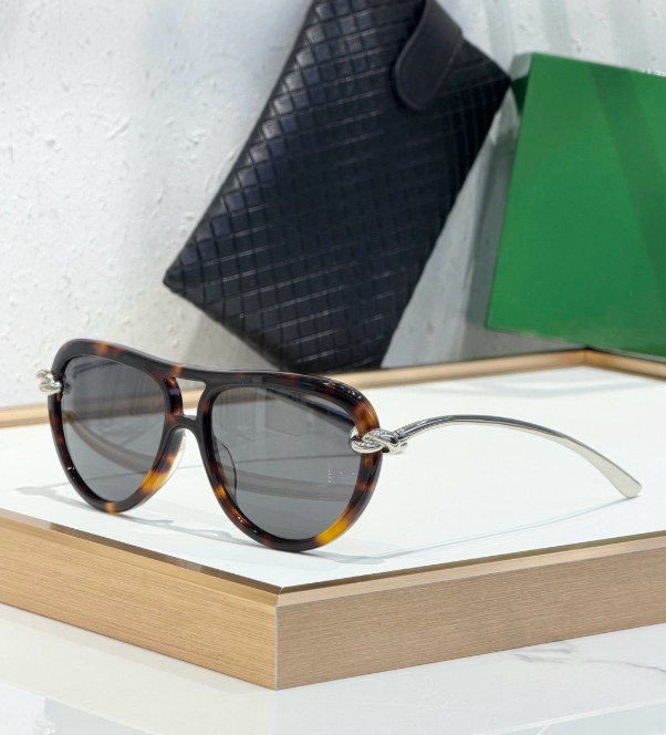 BOTTEGA VENETA BV1418S size:58-15-145 sunglasses new