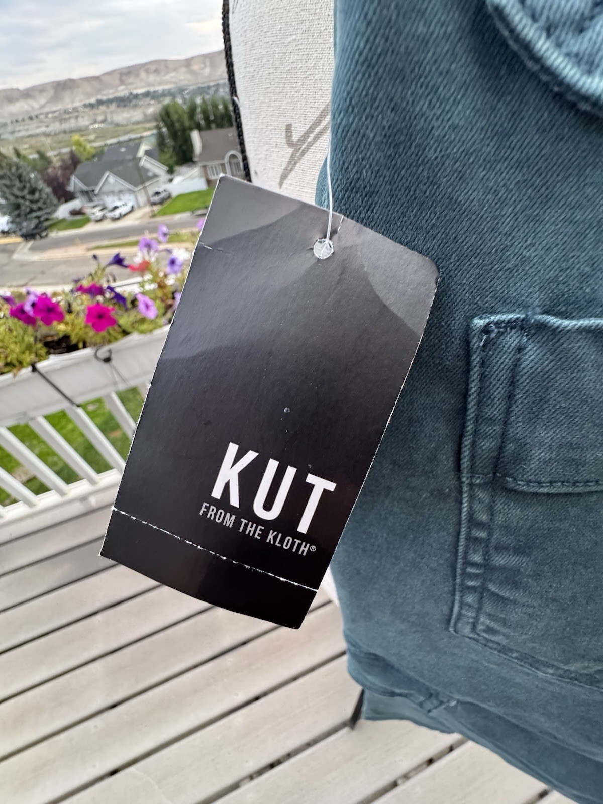 KUT FROM THE CLOTH, SZ 8, PINE GREEN PANTS, CROP LENGTH, EXCELLENT NEW W/TAGS A+