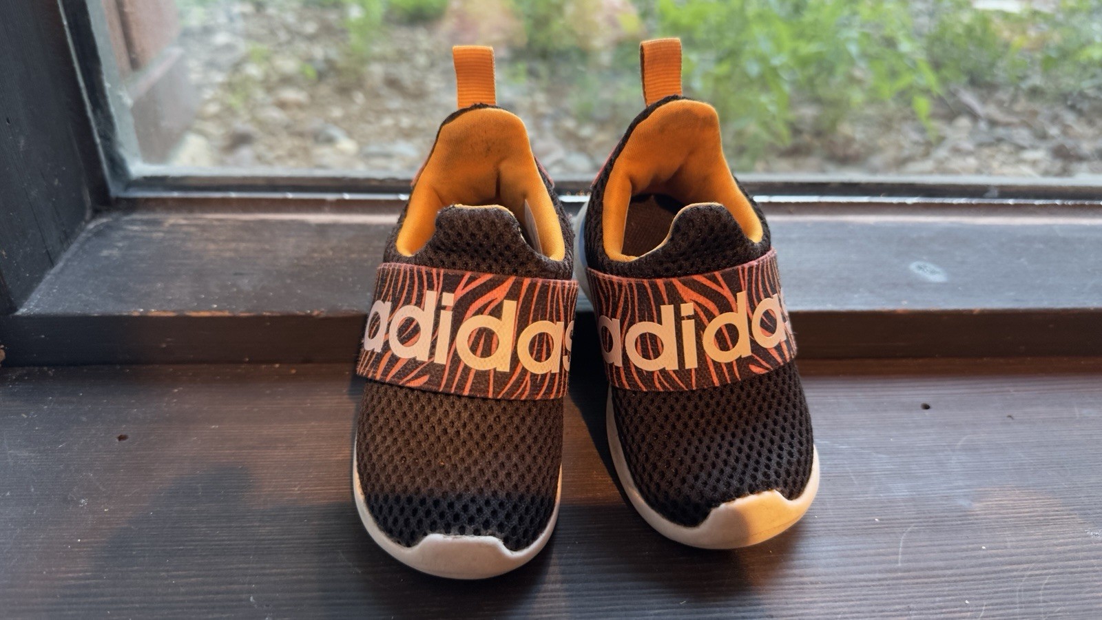 adidas Lite Racer Adapt Unisex Kids Slip-On Mesh Sneakers Black/Orange US 5K