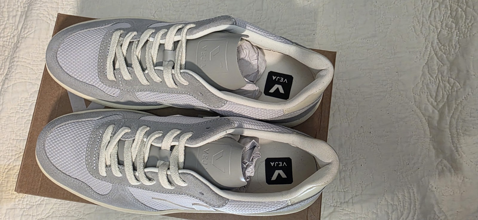 NEW Veja V-10 B-MESH LIGHT GREY PIERRE Men’s size 44/11 IN BOX