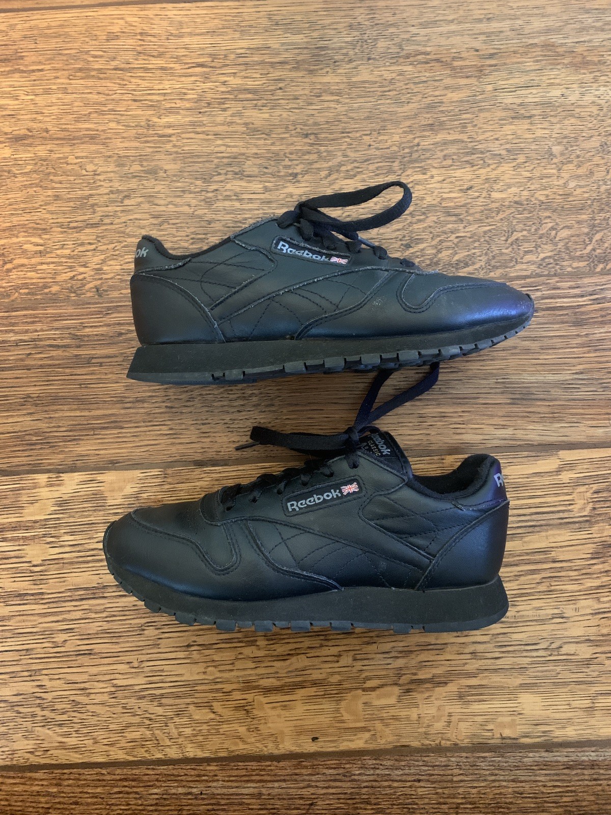 Reebok Classic Leather All Black Sneaker Womens 5.5