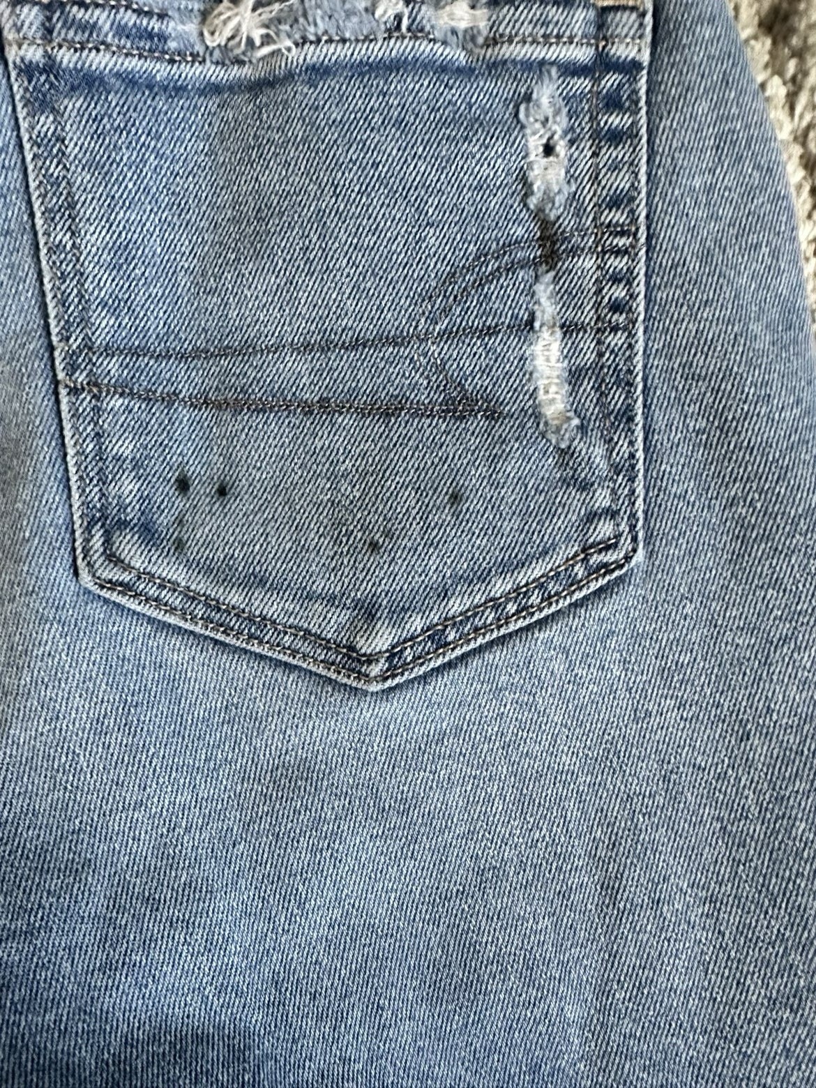 American Eagle Outfitters Light Wash Distressed Stretch Jeans Blue Size 2