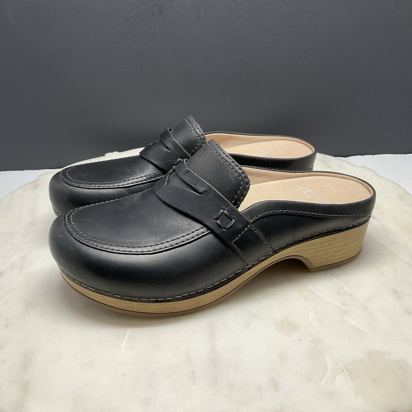 Dansko Womens Bel Oiled Pull Up Leather Mule Sz 6.5-7 EU-37 Black Slip On Shoes