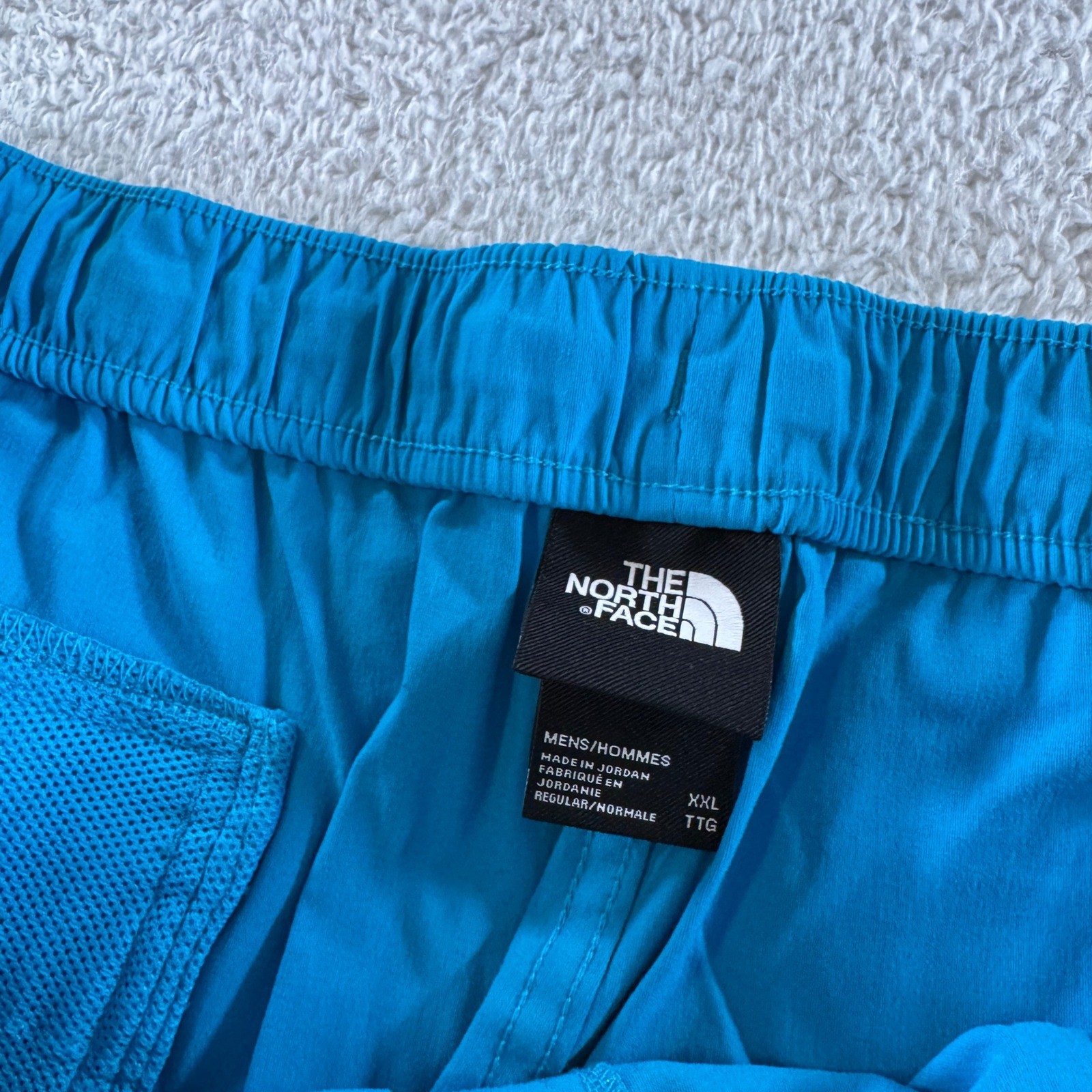The North Face Men’s Athletic Shorts Light Blue Size XXL 2XL 7″ Inseam Length