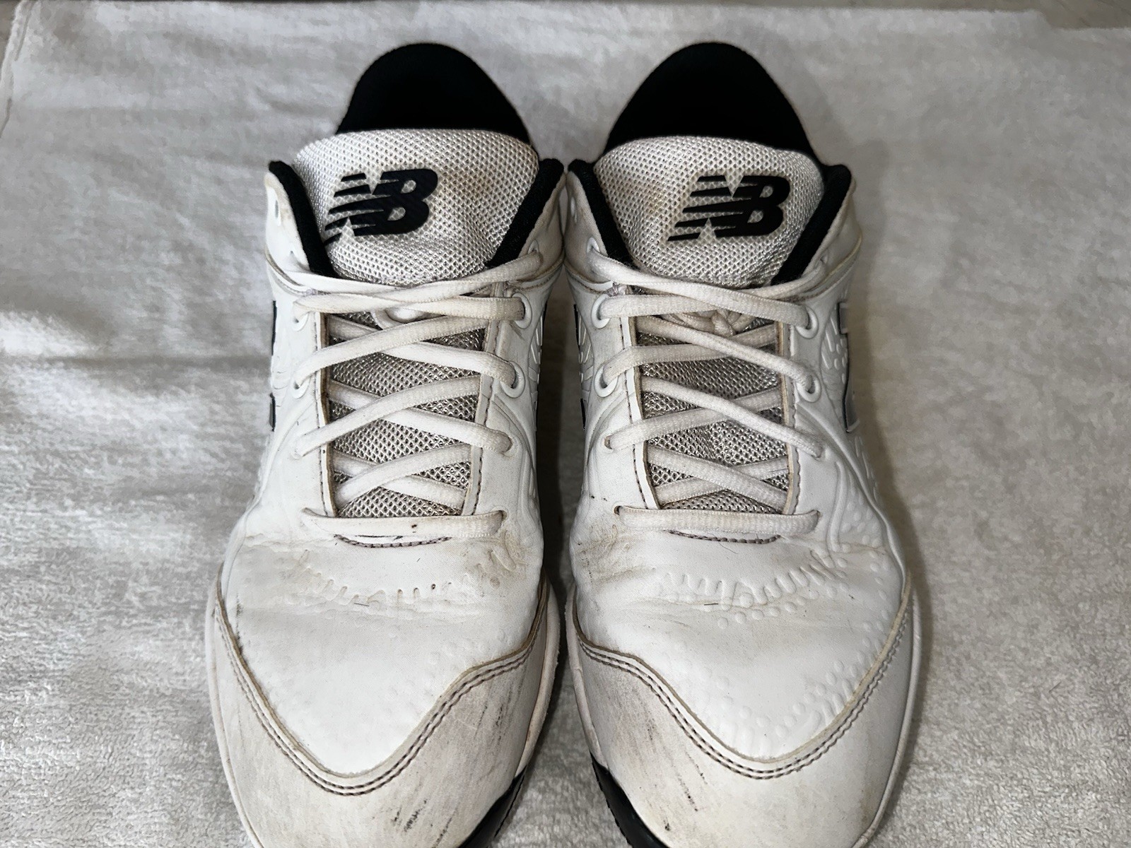 Men’s New Balance Youth Baseball Clears Size 7.5