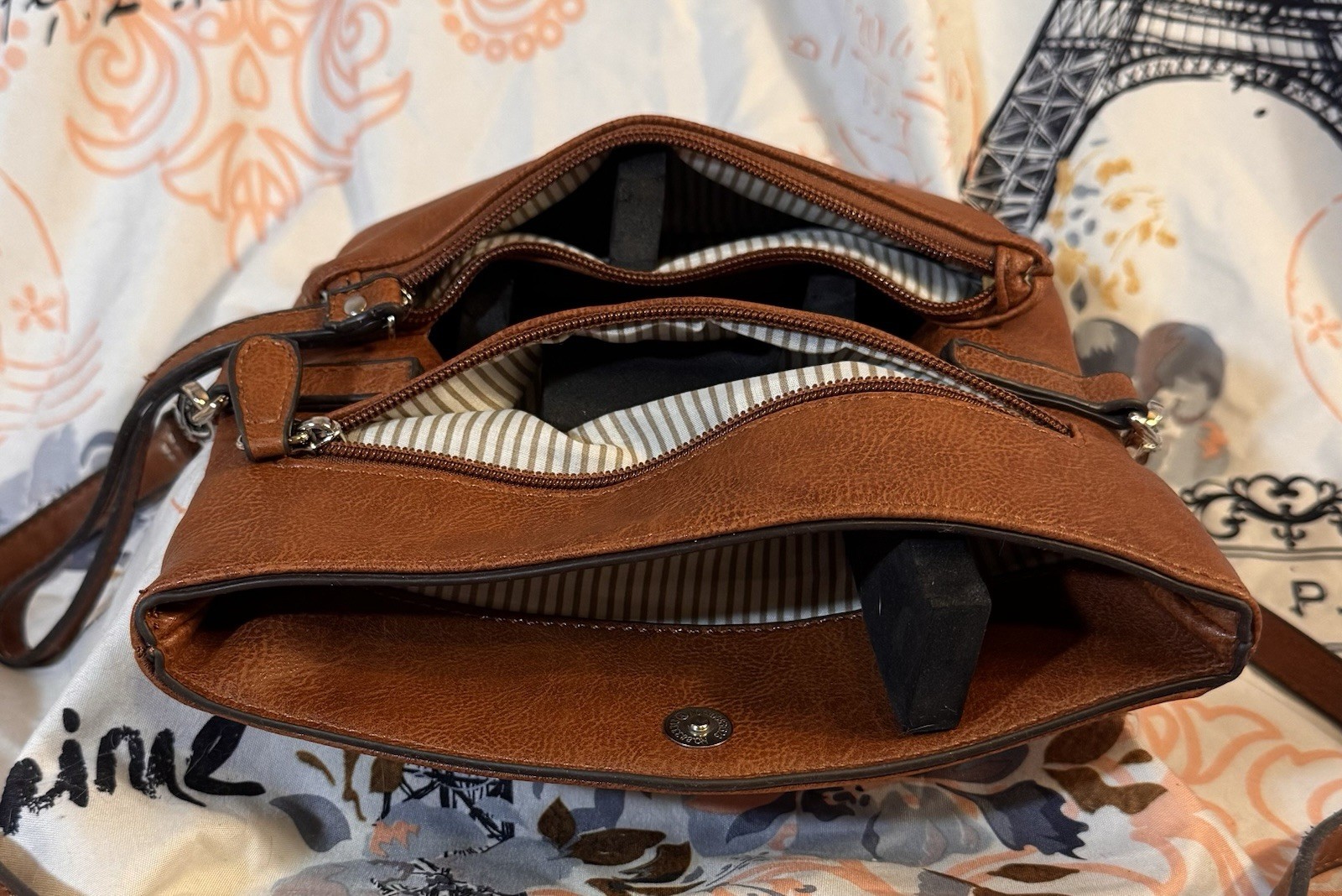 Cathy Tucker Women’s Medium Brown Crossbody Bag Magnetic & Zip, Inner Pockets
