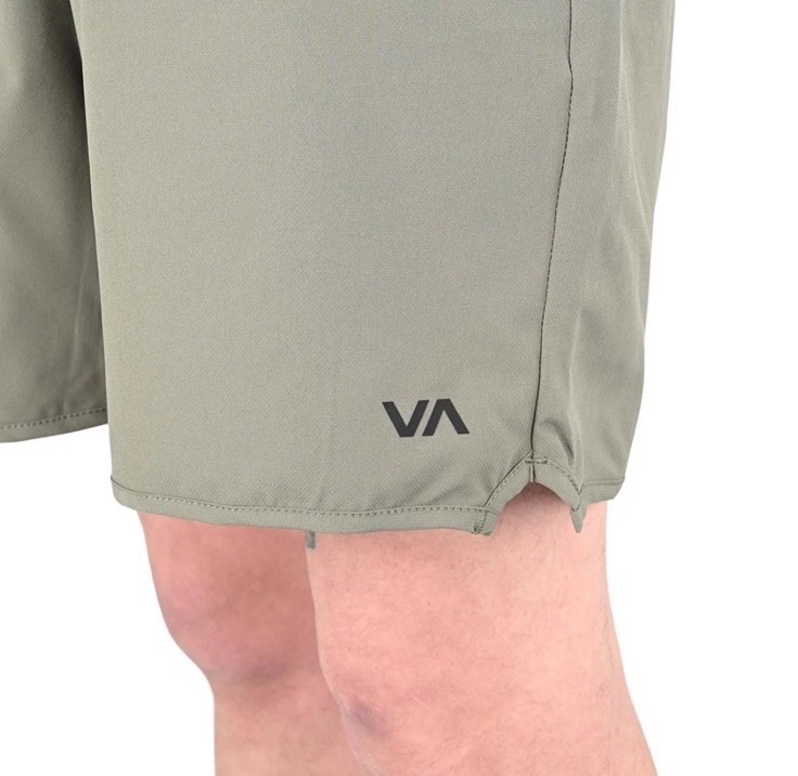 $70 RVCA Men’s Yogger Stretch 17 Shorts 8″ – Slate Green – Medium -New Tag