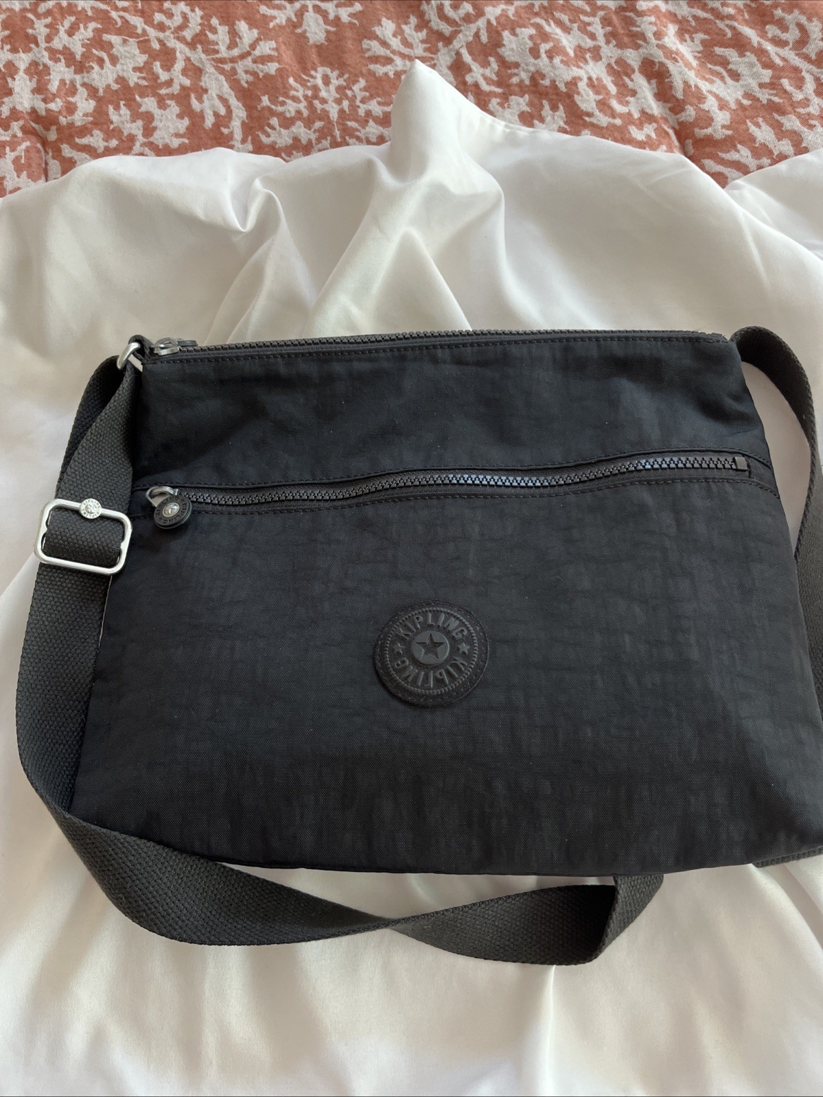 Kipling Womens Arto Crossbody Bag, Black Noir,12W X 10.25 H X 1.5 D VG Condition