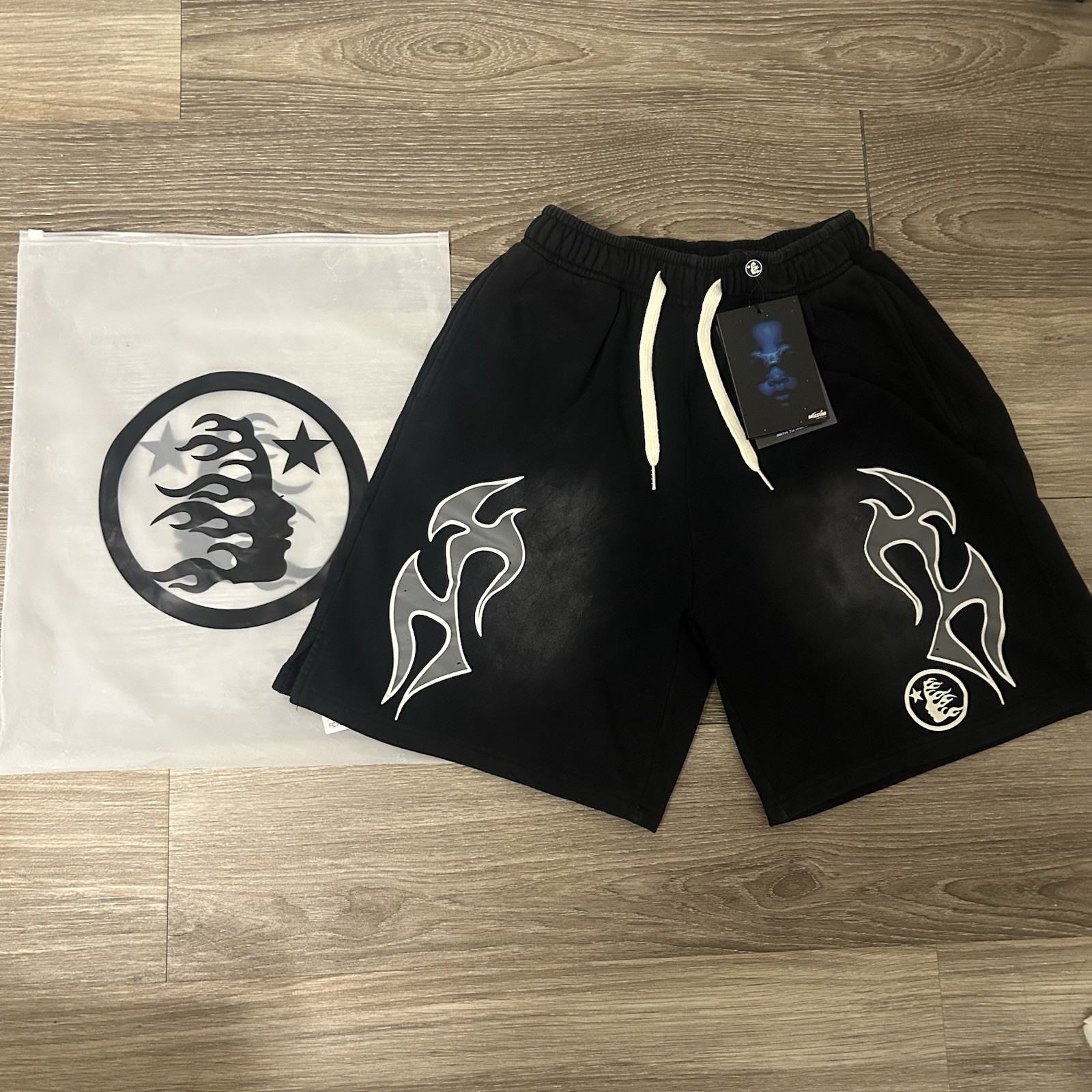 Hellstar Men’s Black Cotton Fleece Sweat Shorts Graphic Size M Few Available
