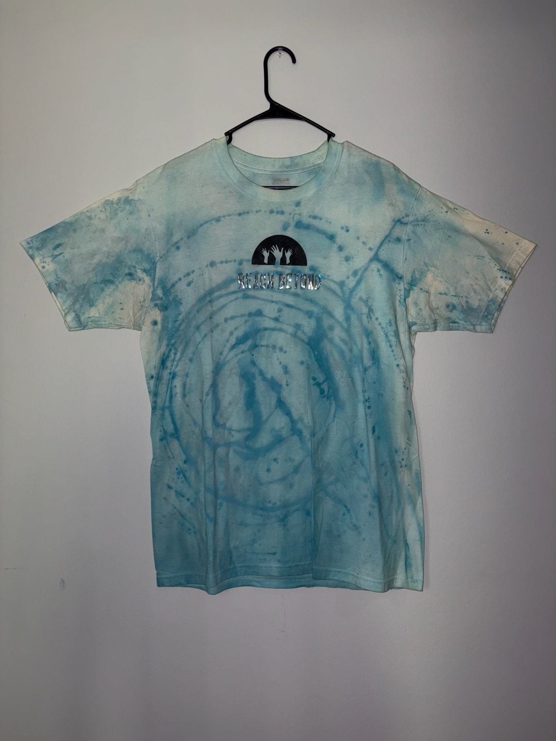 Kirkland Signature Reach Beyond Tie Dye Graphic T-Shirt Size Large