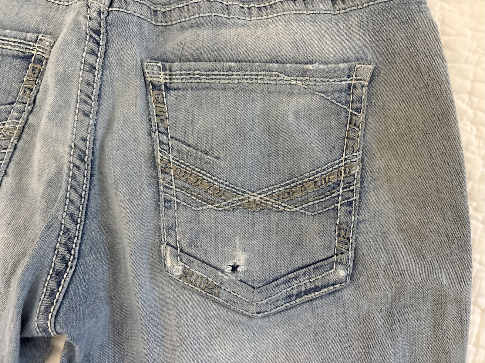 BKE Aiden Jeans Mens 30×32 Distressed Frayed Hem Blue Denim Bootcut Stretch