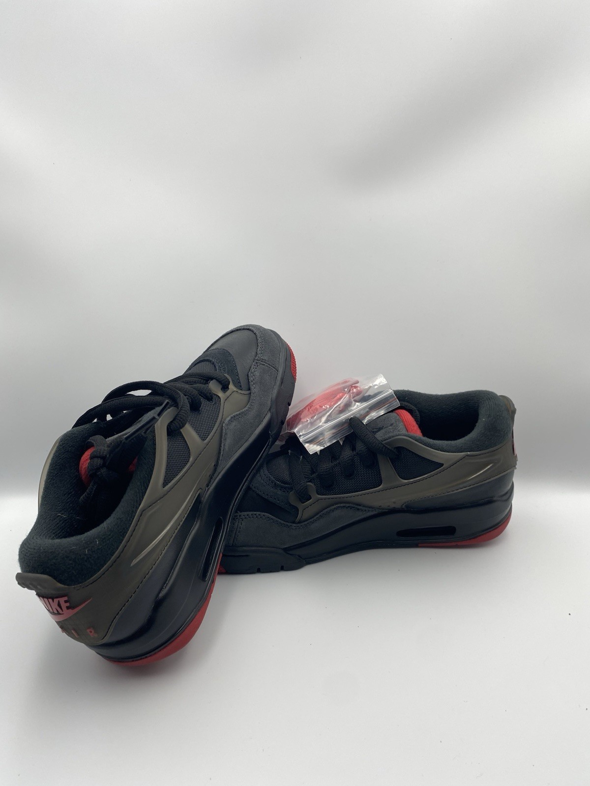 Nike Air Jordan 4 RM Low Top Lace-Up Sneakers Black/Gray/Red Extra Laces