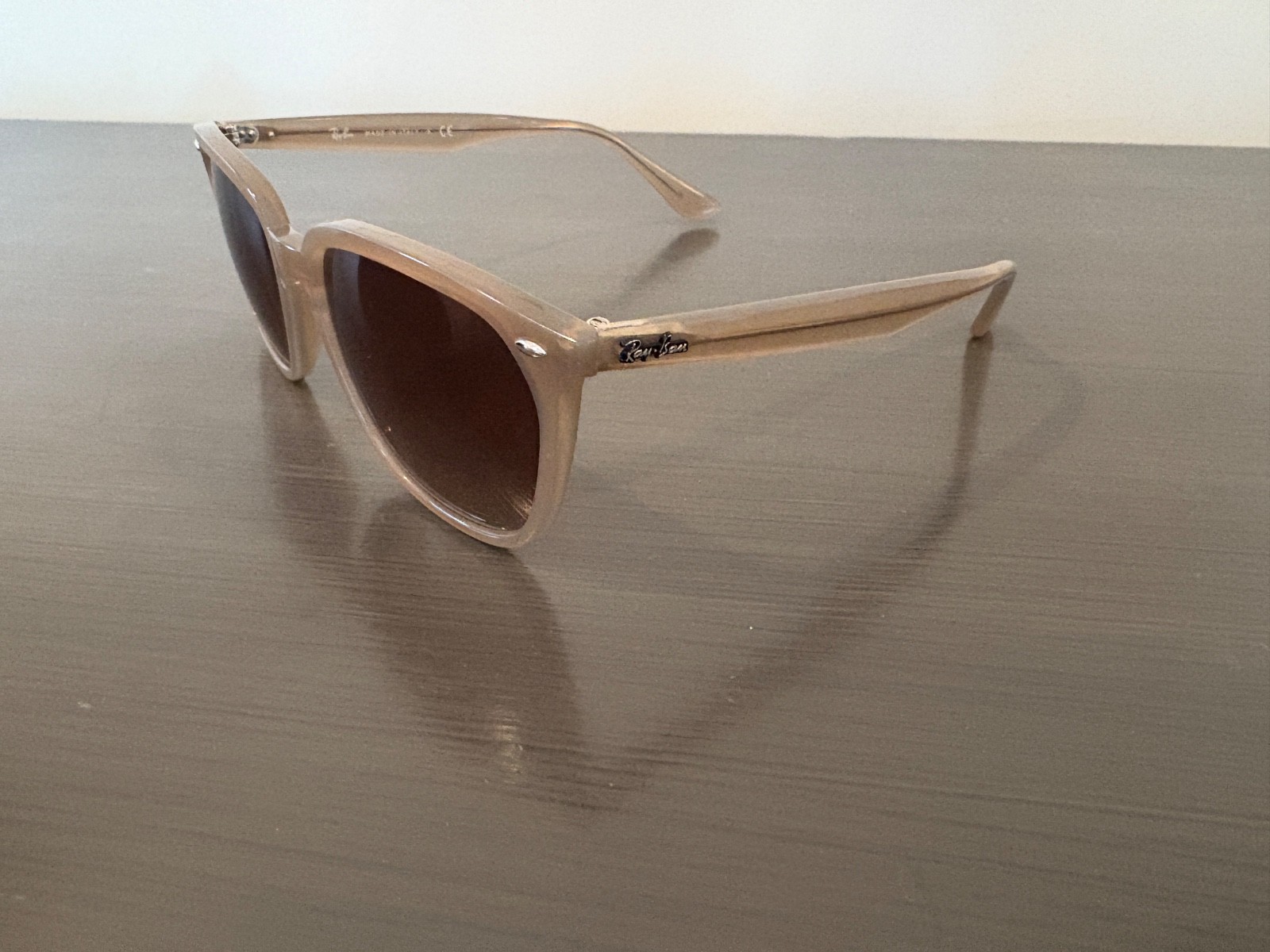 NEW Ray-Ban RB4362 Sunglasses – Turtledove / Gradient Brown